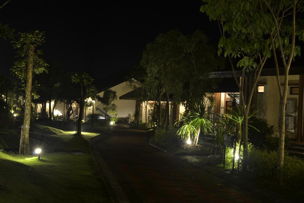 Bess Resort & Waterpark Hotel And Convention Malang Exterior foto